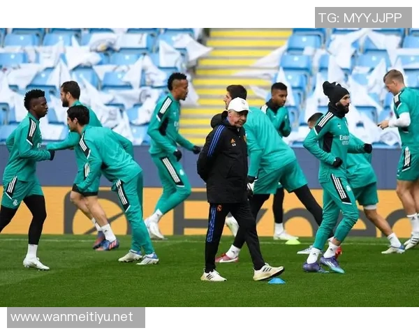 深圳排球队团队协作引发热议欧冠足球赛季的争议与启示 深圳排球队团队协作引发热议欧冠足球赛季的争议与启示